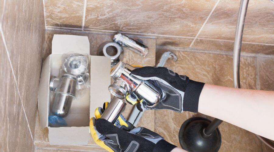 Expert Emergency Roof Repairs services in Waukau, WI
